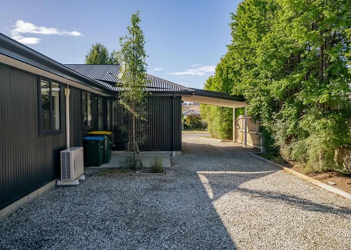 Relax On Snowberry - * Wanaka